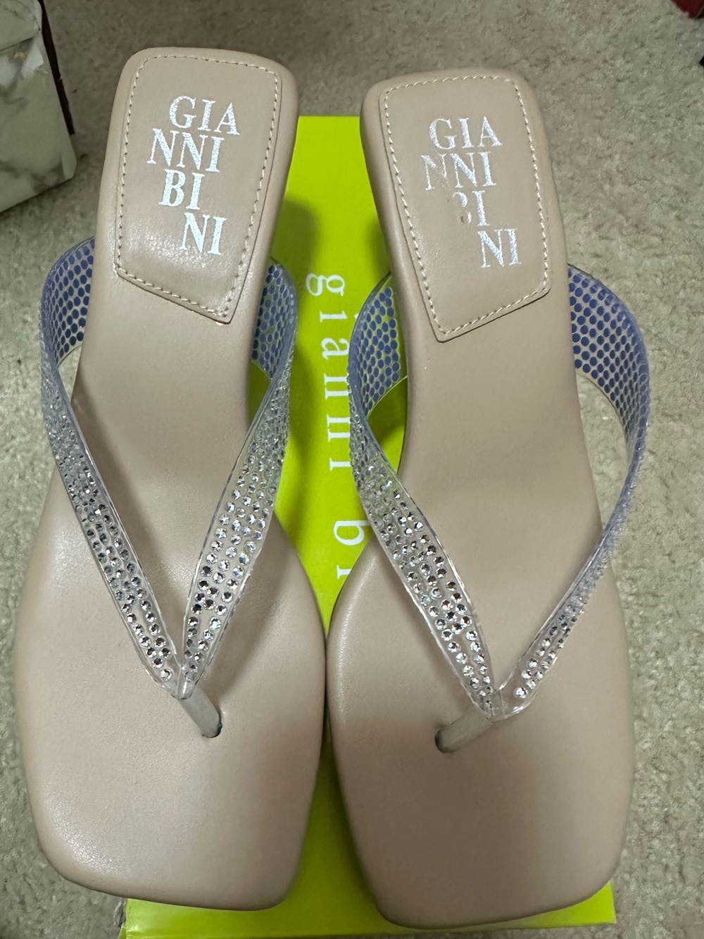 Gianni Bini Rhinestone Thong Sandals Size 7.5.